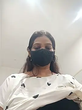 Snapshot of soni_yhakur chatting on 07/18/26, 01:47 soni yhakur online show from 07/18/26, 01:47