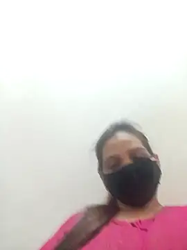 soni yhakur online show from 04/26/26, 04:04