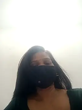 soni yhakur online show from 04/15/26, 03:49