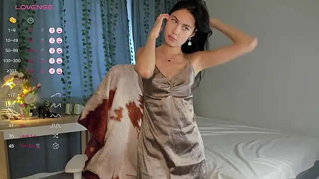 Snapshot of Vanellopes chatting on 10/07/25, 11:55 Vanellopes online show from 10/07/25, 11:55