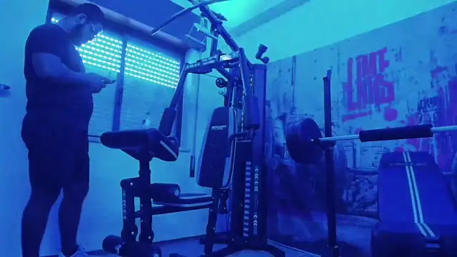 Snapshot of EbanoENeves69 chatting on 12/20/25, 09:56 EbanoENeves69 online show from 12/20/25, 09:56