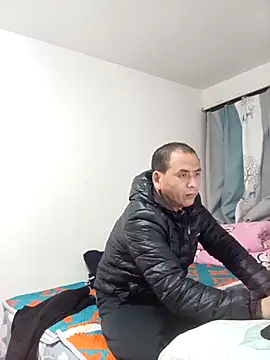 CWQ123 online show from 12/04/25, 01:43