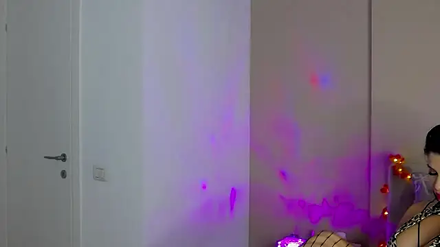 Emily Sheen online show from 10/17/25, 04:16