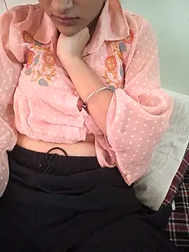 Neha Tyagi online show from 11/03/25, 05:34