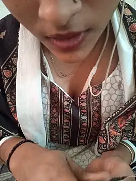 Neha Tyagi online show from 11/27/25, 05:08