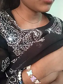 Neha Tyagi online show from 10/29/25, 05:17