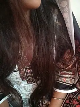 Neha Tyagi online show from 11/24/25, 05:29