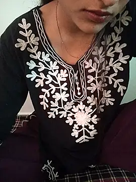 Neha Tyagi online show from 11/01/25, 05:14