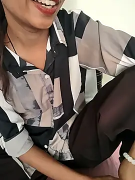 Snapshot of Anjana_Lovely chatting on 09/23/25, 04:41 Anjana Lovely online show from 09/23/25, 04:41