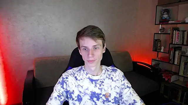 yes cute boy  online show from 10/05/25, 09:22