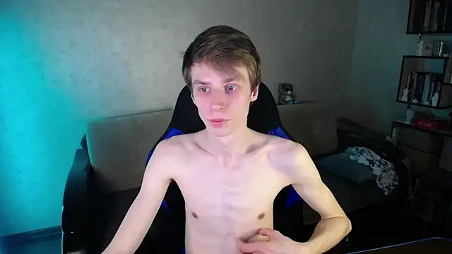 yes cute boy  online show from 04/07/26, 10:50