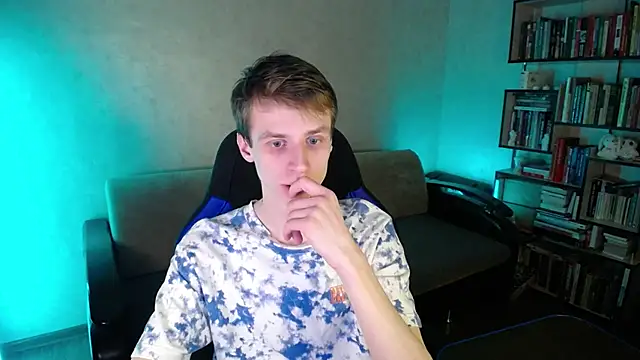 yes cute boy  online show from 02/14/26, 05:46