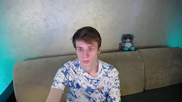 yes cute boy  online show from 03/30/26, 08:49