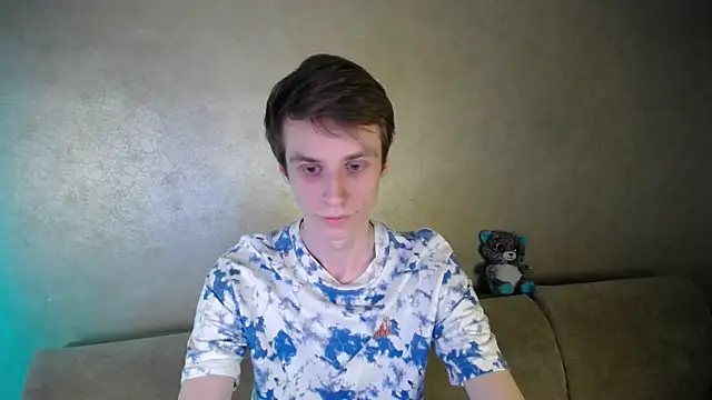 yes cute boy  online show from 03/27/26, 06:20
