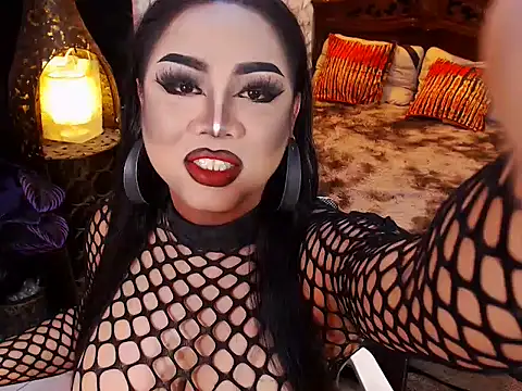 TRANSLUNAA online show from 06/03/26, 08:37