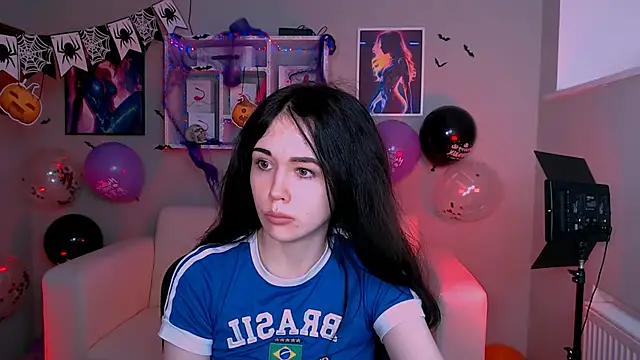 riley sanders online show from 10/24/25, 09:19