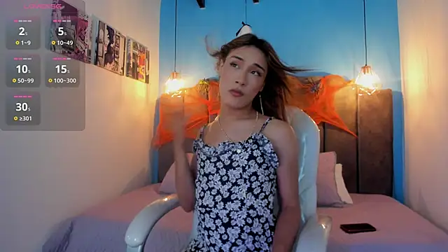 victoria decapri online show from 10/28/25, 08:08