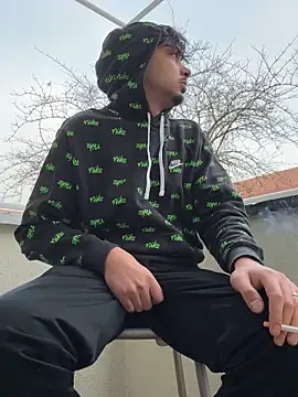 Snapshot of Gipsyboysteve chatting on 12/14/25, 01:17 Gipsyboysteve online show from 12/14/25, 01:17