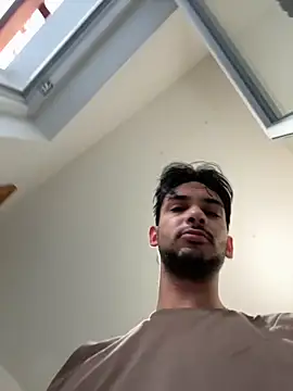 Snapshot of Gipsyboysteve chatting on 11/15/25, 01:48 Gipsyboysteve online show from 11/15/25, 01:48