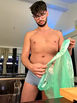 Snapshot of Gipsyboysteve chatting on 11/19/25, 06:02 Gipsyboysteve online show from 11/19/25, 06:02