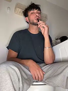 Snapshot of Gipsyboysteve chatting on 02/21/26, 02:57 Gipsyboysteve online show from 02/21/26, 02:57