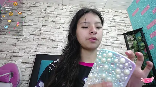 Snapshot of maily_can chatting on 11/11/25, 12:55 maily can online show from 11/11/25, 12:55