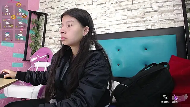 Snapshot of maily_can chatting on 10/20/25, 01:00 maily can online show from 10/20/25, 01:00