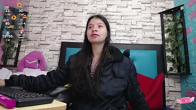 Snapshot of maily_can chatting on 10/25/25, 12:39 maily can online show from 10/25/25, 12:39