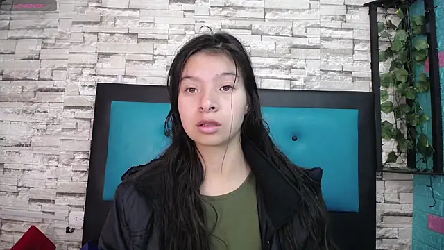 Snapshot of maily_can chatting on 09/20/25, 12:10 maily can online show from 09/20/25, 12:10