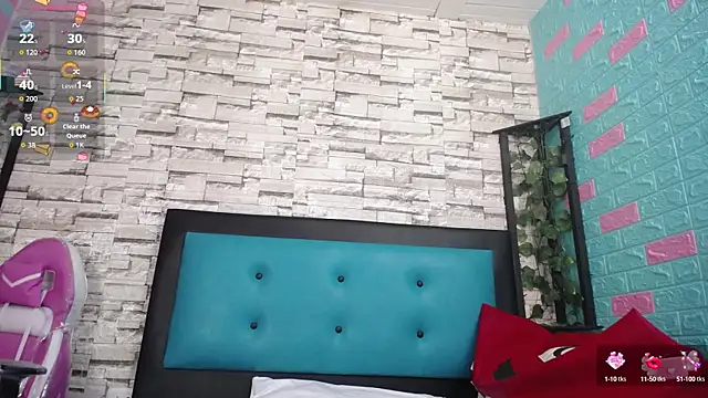 Snapshot of maily_can chatting on 10/16/25, 12:57 maily can online show from 10/16/25, 12:57