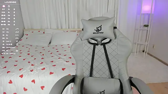 LiliaMoons online show from 09/28/25, 02:24