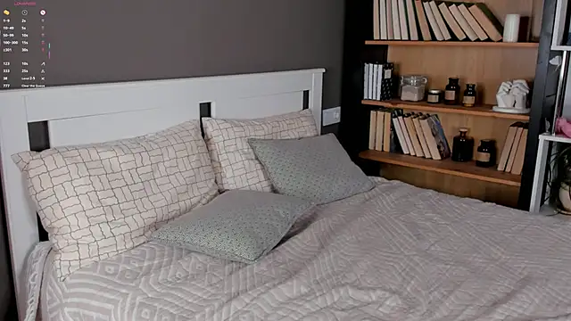 Snapshot of AlbertaClack chatting on 11/14/25, 12:31 AlbertaClack online show from 11/14/25, 12:31