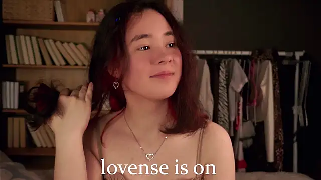 Snapshot of AlbertaClack chatting on 11/09/25, 11:14 AlbertaClack online show from 11/09/25, 11:14