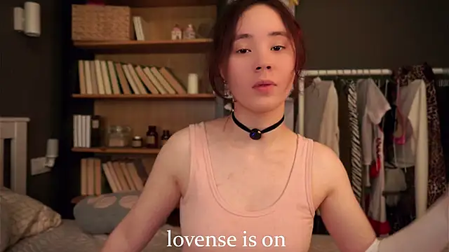 Snapshot of AlbertaClack chatting on 11/11/25, 11:38 AlbertaClack online show from 11/11/25, 11:38