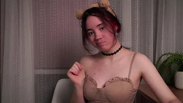 Snapshot of AlbertaClack chatting on 11/13/25, 11:47 AlbertaClack online show from 11/13/25, 11:47