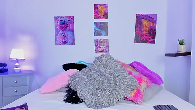 Snapshot of shizuka_84 chatting on 11/08/25, 11:03 shizuka 84 online show from 11/08/25, 11:03