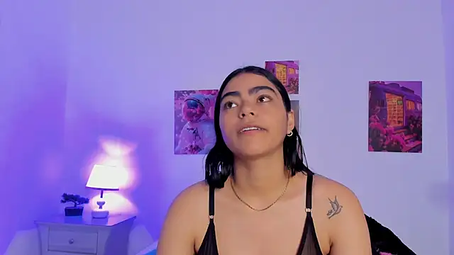 Snapshot of shizuka_84 chatting on 11/15/25, 11:14 shizuka 84 online show from 11/15/25, 11:14