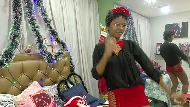 Snapshot of didoelizabeth chatting on 12/03/25, 01:21 didoelizabeth online show from 12/03/25, 01:21