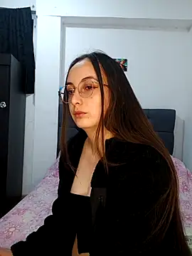 selene swee online show from 10/18/25, 08:27