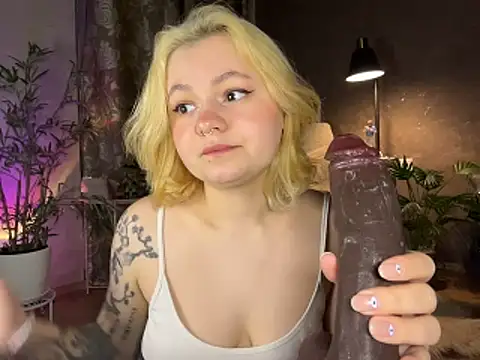 MoonIvy  online show from 03/08/26, 06:22