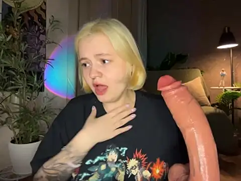 MoonIvy  online show from 05/21/26, 07:33