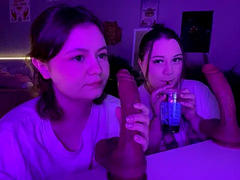 MoonIvy  online show from 11/26/25, 06:52