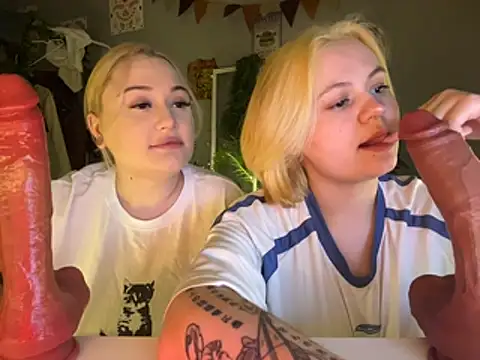 MoonIvy  online show from 02/19/26, 06:16