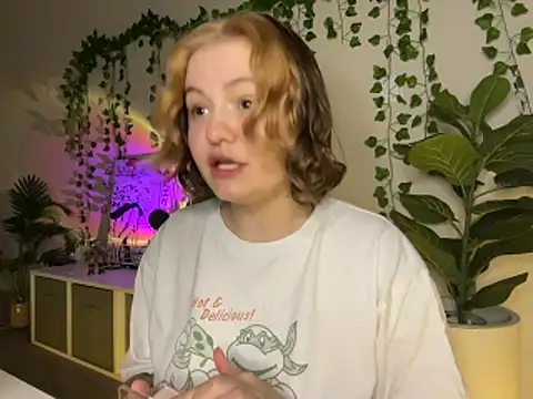 MoonIvy  online show from 02/14/26, 06:19