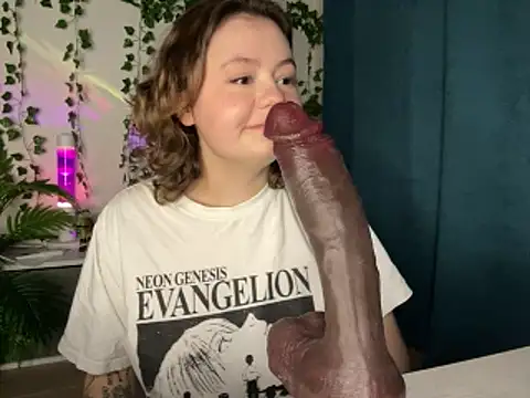 MoonIvy  online show from 12/18/25, 06:12