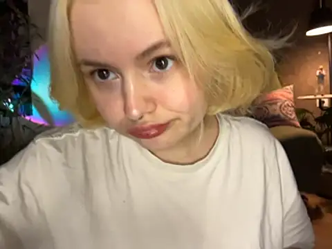 MoonIvy  online show from 05/02/26, 07:30