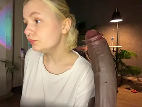 MoonIvy  online show from 05/30/26, 07:30