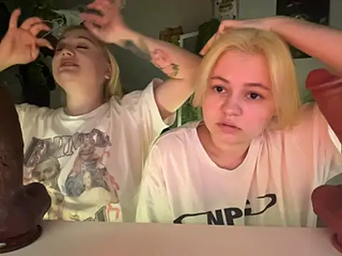 MoonIvy  online show from 02/20/26, 05:37