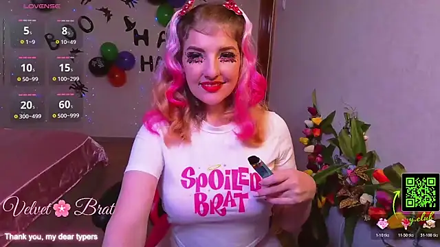 QueenInSilence online show from 11/02/25, 09:20