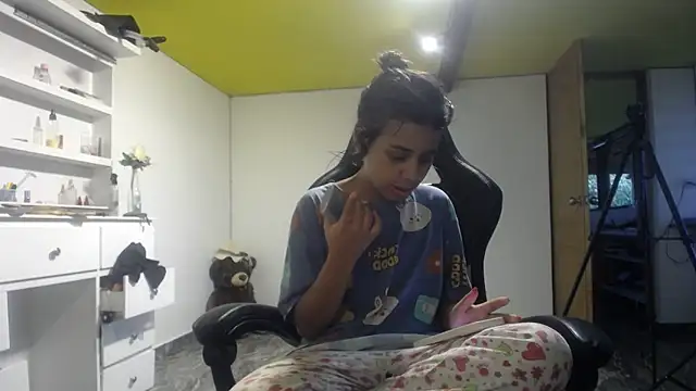 habdiela online show from 10/24/25, 07:57